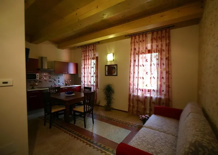 Donna Laura Apartman Imola